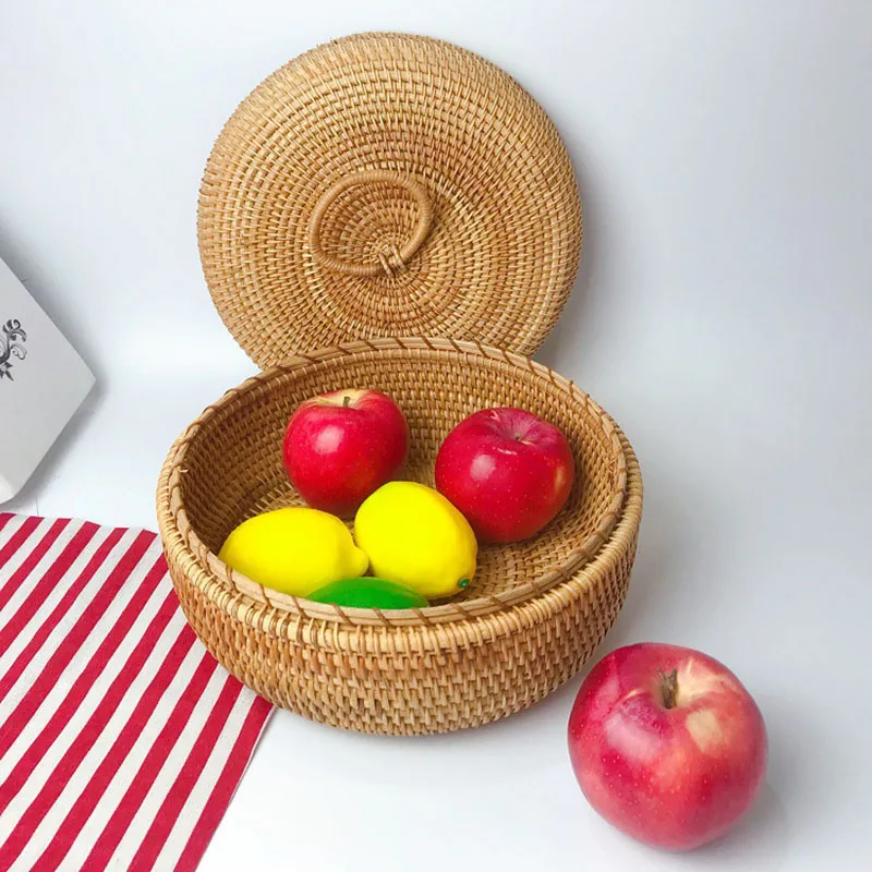 Handmade Round Rattan Tea Storage Box With Lid Fruit Snack Organizer Storage Boxs Wicker Baskets Rattan Storage Flower Basket
Handmade Round Rattan Tea Storage Box With Lid Fruit Snack Organizer Storage Boxs Wicker Baskets Rattan Storage Flower Basket