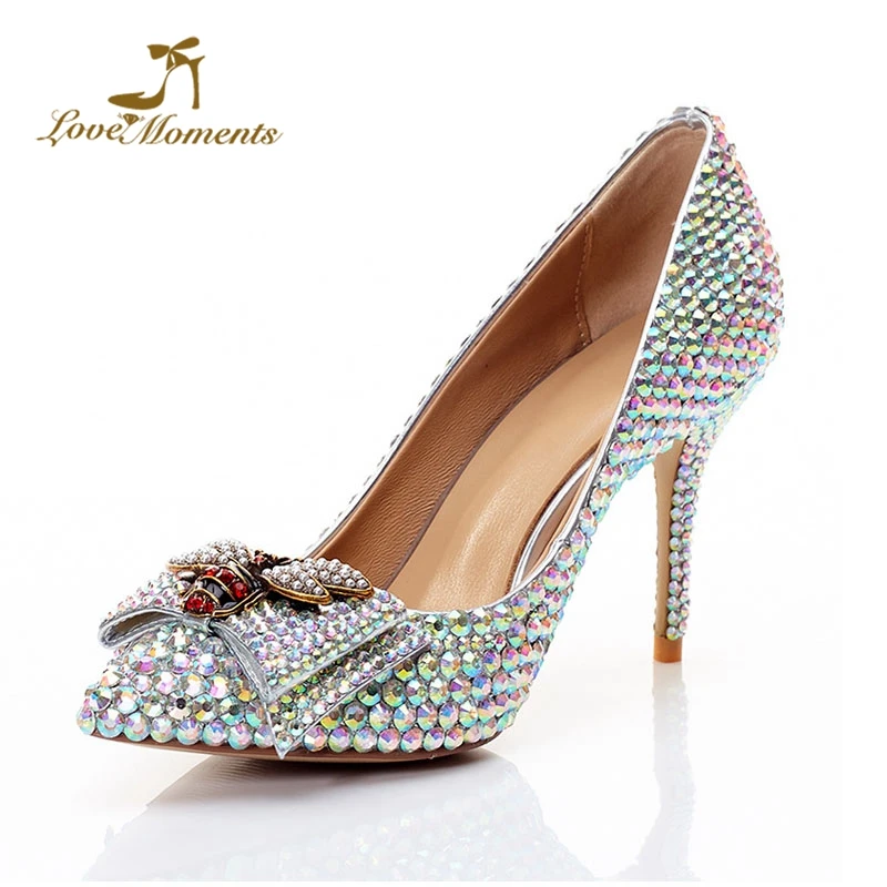 Shinning AB Crystal Pointed Toe Wedding shoes Woman Bride fashion Party shoes Thin Heel 3 Inches Heel Ladies dress shoe Bowtie
Shinning AB Crystal Pointed Toe Wedding shoes Woman Bride fashion Party shoes Thin Heel 3 Inches Heel Ladies dress shoe Bowtie