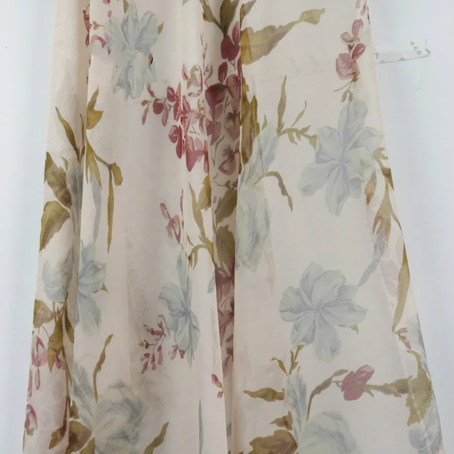 Factory direct woven flower 30D silk silk print cloth European and American spring and summer fashion women's fabric
Factory direct woven flower 30D silk silk print cloth European and American spring and summer fashion women's fabric