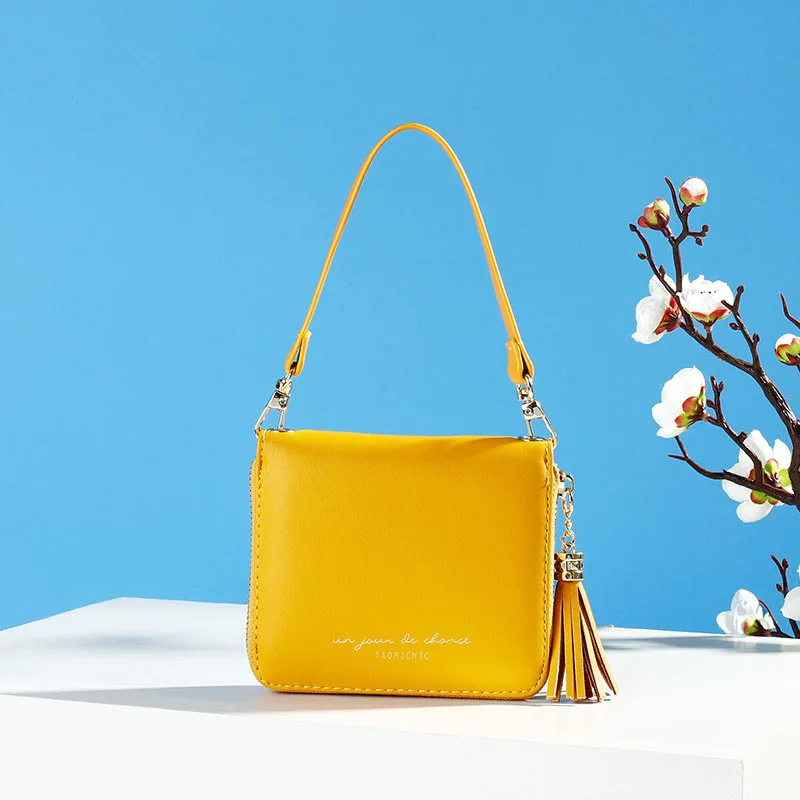 Mini Coin Purse For Woman Creativity Tassel Small Wallet Korean Version The New Hand Bag Multifunction Card package
Mini Coin Purse For Woman Creativity Tassel Small Wallet Korean Version The New Hand Bag Multifunction Card package
