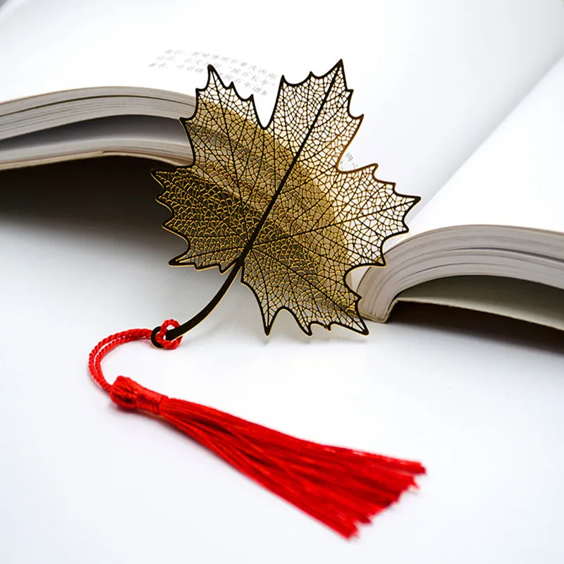 Bookmark Metal for Books Leaves Tassel Design Retro Hollow Creative Sycamore School Students Vintage Beautiful Gifts for Teacher
Bookmark Metal for Books Leaves Tassel Design Retro Hollow Creative Sycamore School Students Vintage Beautiful Gifts for Teacher