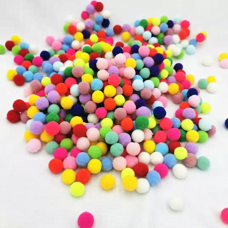 Фото 100 шт. разноцветные помпоны 10/20/30 мм Мини пушистые Помпоны мягкие шарики для