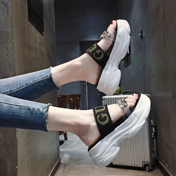 Hot sale Brand Designers Luxury Letters Rhinestone Women Slides Low Heel Female Flip Flops Fashion Modern Women Slippers
Hot sale Brand Designers Luxury Letters Rhinestone Women Slides Low Heel Female Flip Flops Fashion Modern Women Slippers
