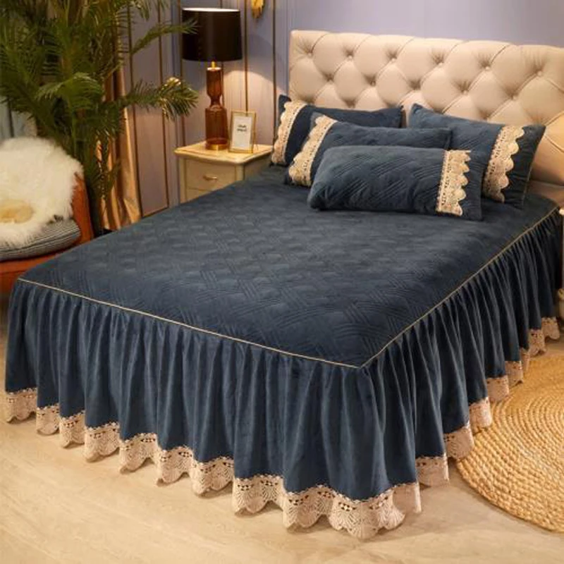 European plush velvet Qui sewn bedspread large embossed bed skirt soft bedspread excluding pillowcase
European plush velvet Qui sewn bedspread large embossed bed skirt soft bedspread excluding pillowcase