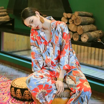 Silk Pajamas Female Spring and Autumn Long-sleeved Two-piece Suit for Home Wear Plus Size Pajamas for Women Sleep Wear Clothes
Silk Pajamas Female Spring and Autumn Long-sleeved Two-piece Suit for Home Wear Plus Size Pajamas for Women Sleep Wear Clothes