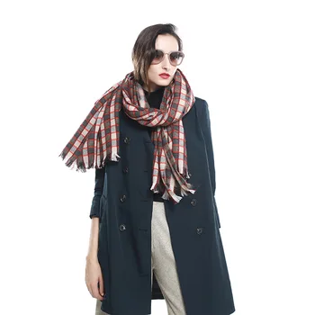 Yayue knitted hot new small plaid long scarf Japanese girls students Joker shawl retro autumn and winter scarf
Yayue knitted hot new small plaid long scarf Japanese girls students Joker shawl retro autumn and winter scarf