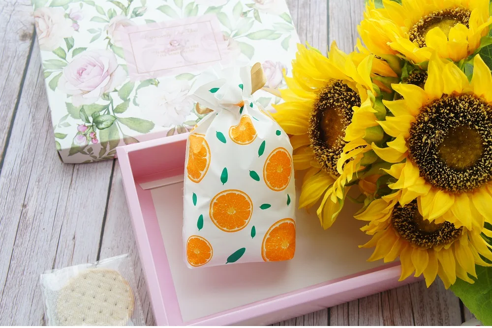 Description Picture 4 of item12*17cm 10pcs Small flower leave heart Bag with Ribbon Cookie Snacks Gift Packaging Party Birthday Wedding Favor Decoration