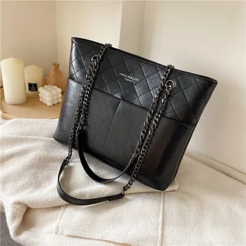 Bags for women Women's bags Bag women 2019 new texture large capacity one shoulder messenger bag all round chain simple Tote Bag
Bags for women Women's bags Bag women 2019 new texture large capacity one shoulder messenger bag all round chain simple Tote Bag