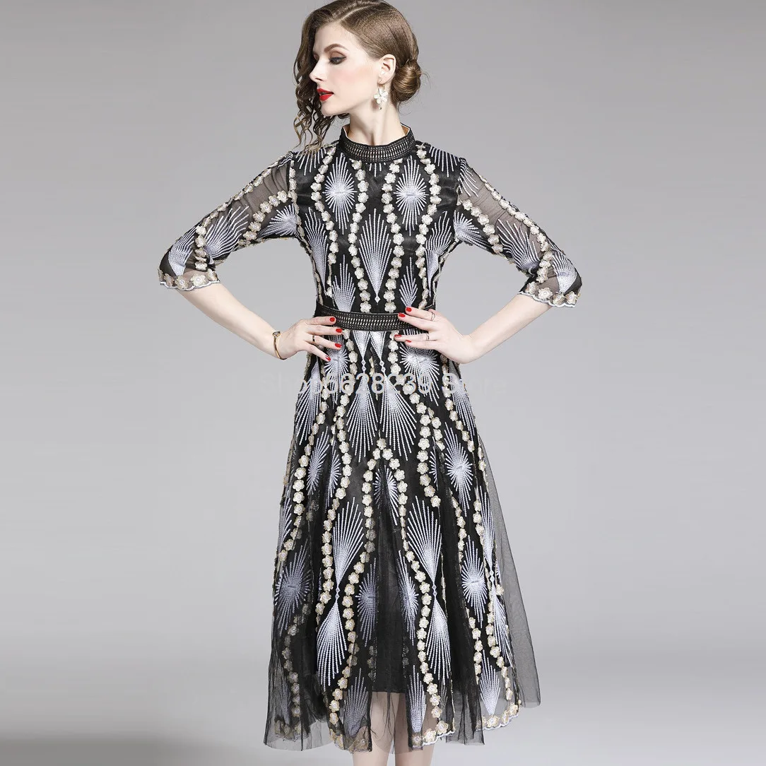 2020 Seasonal Mesh Splicing Embroidery Dress Round Neck Seven Points Sleeve Big Code Big Pendulum Middle Long Skirt
2020 Seasonal Mesh Splicing Embroidery Dress Round Neck Seven Points Sleeve Big Code Big Pendulum Middle Long Skirt