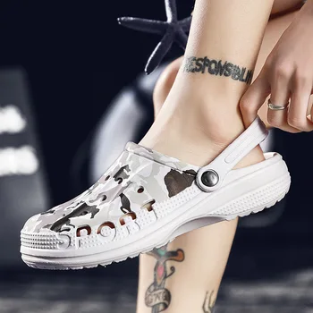 Men's Slippers Fashion Nova Crocses Beach Sandals Antiskid Baotou Lazy Shoes Ventilation Surprise Price Casual Holiday Style
Men's Slippers Fashion Nova Crocses Beach Sandals Antiskid Baotou Lazy Shoes Ventilation Surprise Price Casual Holiday Style