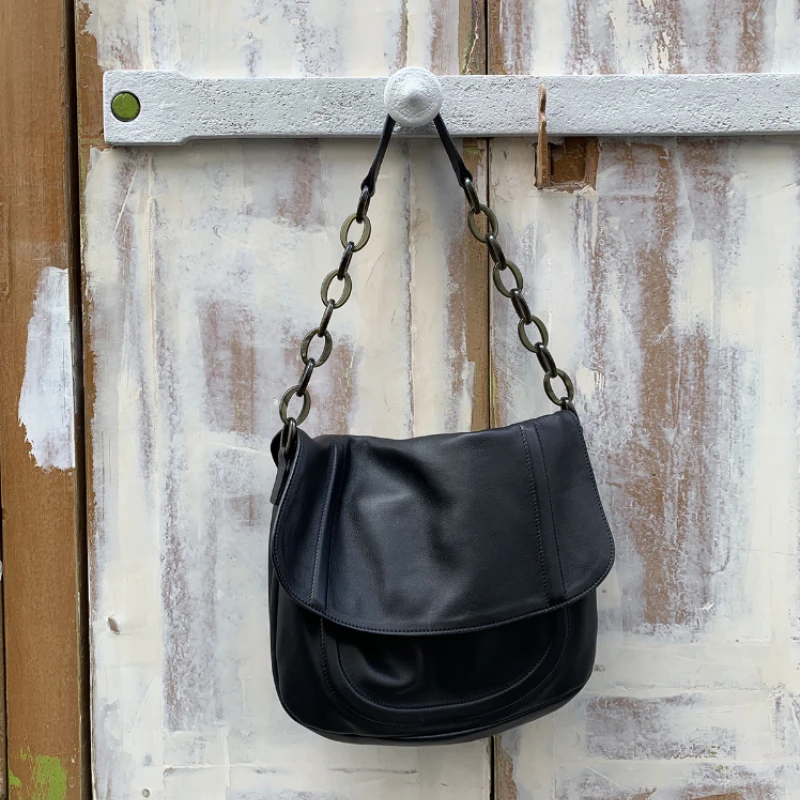High Quality Genuine Leather Shoulder Bag 2019 New Fashion Simple Handbag Korean Designer Personalized Leather Chain Big Bag
High Quality Genuine Leather Shoulder Bag 2019 New Fashion Simple Handbag Korean Designer Personalized Leather Chain Big Bag