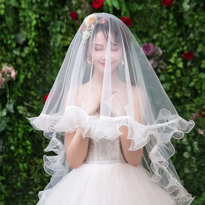 1.5m Single Layer Women Soft Mesh Short Wedding Veil Cover Face Wavy Agaric Ruffles Lace Trim Classic Bridal Hair Accessories
1.5m Single Layer Women Soft Mesh Short Wedding Veil Cover Face Wavy Agaric Ruffles Lace Trim Classic Bridal Hair Accessories