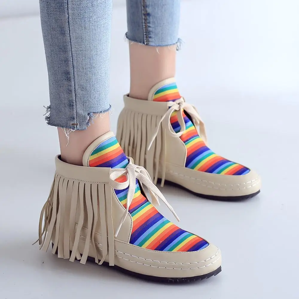 EOEOODIT 2020 Spring New Leather Flats Short Ankle Flat Heel Boots Women Lace Up Tassel Fringe Decoration Rainbow Shoes
EOEOODIT 2020 Spring New Leather Flats Short Ankle Flat Heel Boots Women Lace Up Tassel Fringe Decoration Rainbow Shoes