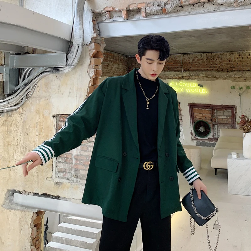 Stripe Splicing Mens Blazer Jacket 2020 Autumn Hip Hop Man Mans Suit Loose Coat Stage Costumes For Singers Terno Masculino
Stripe Splicing Mens Blazer Jacket 2020 Autumn Hip Hop Man Mans Suit Loose Coat Stage Costumes For Singers Terno Masculino