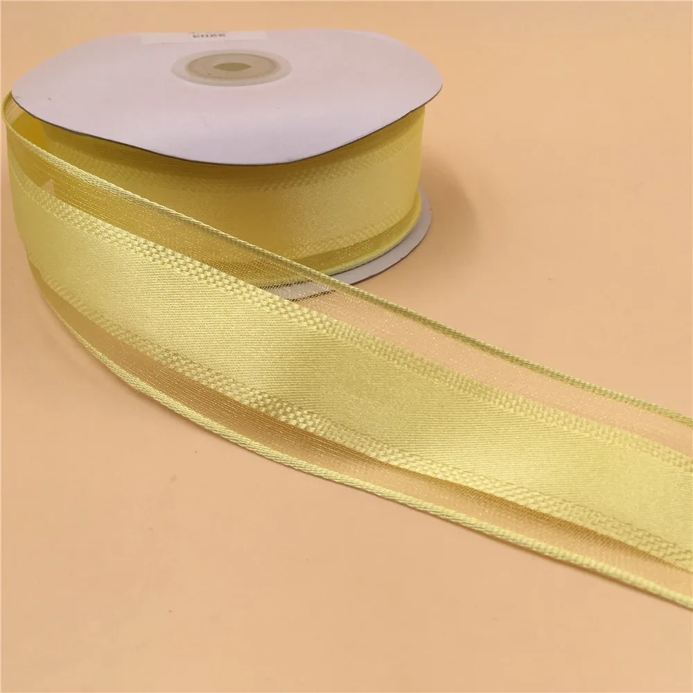 38MM 25yards lemon Yellow Wired Edge Satin Ribbon With Transparent Organza edge for Christmas Decoration New Year Gift Wrapping
38MM 25yards lemon Yellow Wired Edge Satin Ribbon With Transparent Organza edge for Christmas Decoration New Year Gift Wrapping