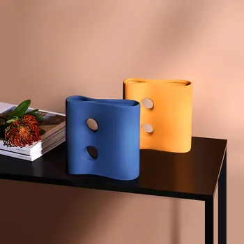 Creative Home Crafts European Simple Painted Pottery Vase Office Ornaments Gift Home Living Room Porch Decoration Accessories
Creative Home Crafts European Simple Painted Pottery Vase Office Ornaments Gift Home Living Room Porch Decoration Accessories