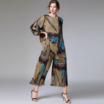 European Style Printed Casual Suit 2020 Spring New Lace Long Sleeved Stitching Chiffon Irregular Top Pants Two Piece Suits
European Style Printed Casual Suit 2020 Spring New Lace Long Sleeved Stitching Chiffon Irregular Top Pants Two Piece Suits