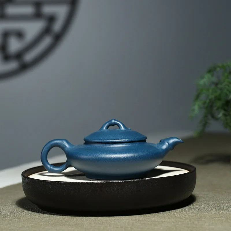 Yixing Yixing Clay Teapot Raw Ore Azure Mud Fender bian zhu Segment Teapot Tea Set
Yixing Yixing Clay Teapot Raw Ore Azure Mud Fender bian zhu Segment Teapot Tea Set