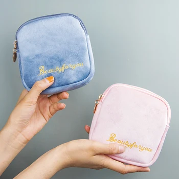 Lipstick envelope small portable mini lipstick box with ins Wind light luxury cosmetic bag lipstick bag
Lipstick envelope small portable mini lipstick box with ins Wind light luxury cosmetic bag lipstick bag