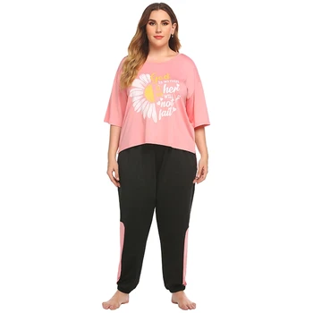 Women' s Plus Size Casual Printing Pajamas Suit Ladies Three Quarter Tops Trousers Home Service Suit Pink
Women' s Plus Size Casual Printing Pajamas Suit Ladies Three Quarter Tops Trousers Home Service Suit Pink