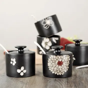 Personality hand-painted ceramic seasoning jar with lid spoon Japanese-style tableware kitchen sugar jar MSG jar
Personality hand-painted ceramic seasoning jar with lid spoon Japanese-style tableware kitchen sugar jar MSG jar