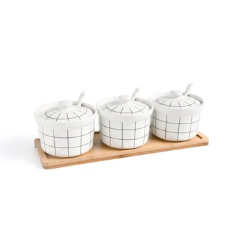 Household ceramic seasoning jar Japanese seasoning box bottle set kitchen supplies seasoning cans box bottle salt shaker 
Household ceramic seasoning jar Japanese seasoning box bottle set kitchen supplies seasoning cans box bottle salt shaker