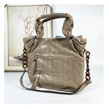 It is very skilled and complicated process to finish a bag we must slowly make the first color enough dry to get a perfect bag
It is very skilled and complicated process to finish a bag we must slowly make the first color enough dry to get a perfect bag