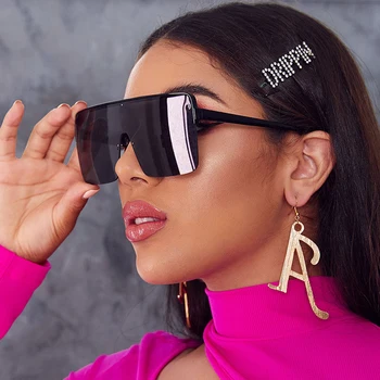 QPeClou 2020 New Oversized One Piece Sunglasses Women Fashion Plastic Square Colorful Sun Glasses Female Driving Goggles Shades
QPeClou 2020 New Oversized One Piece Sunglasses Women Fashion Plastic Square Colorful Sun Glasses Female Driving Goggles Shades