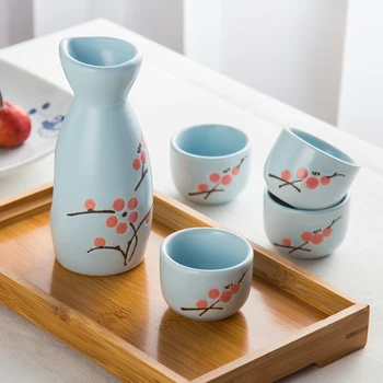 Japanese style wine pot cup set ceramic creative underglaze color winware sake white yellow Korean spirit bottle winecup 
Japanese style wine pot cup set ceramic creative underglaze color winware sake white yellow Korean spirit bottle winecup