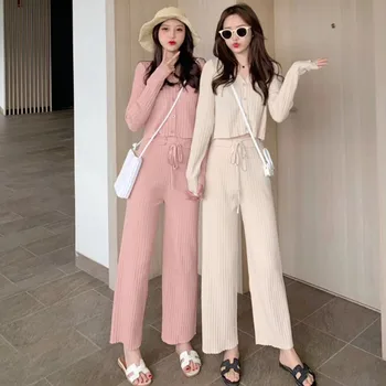 2020 Spring fashion V-Neck Long sleeved coat + Wide-legged pants Pants Spring New Style Fashionable Knitted Suit 2pcs women Set
2020 Spring fashion V-Neck Long sleeved coat + Wide-legged pants Pants Spring New Style Fashionable Knitted Suit 2pcs women Set