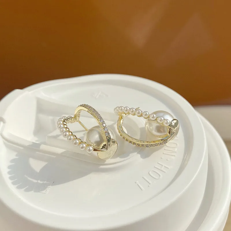 Simple Pearl Hoop Earrings for Women Girl Daily Ear Jewelry Accessories
Simple Pearl Hoop Earrings for Women Girl Daily Ear Jewelry Accessories