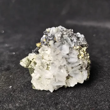 69.4gSamples of natural wolframite, calcite, pyrite and mineral crystal Association
69.4gSamples of natural wolframite, calcite, pyrite and mineral crystal Association