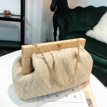 Vaintage Wooden Kisslock Clip Bags For Women Shoulder Bag Designer Chain Shell Female Handbags Crossbody Bags For Women Sac 2020
Vaintage Wooden Kisslock Clip Bags For Women Shoulder Bag Designer Chain Shell Female Handbags Crossbody Bags For Women Sac 2020