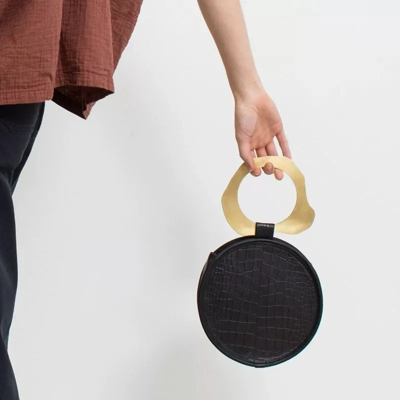 Retro Crocodile Leather Women's Handbags Creative Irregular Ring Mini Black Round Bags for Women Casual PU Ladies Clutch Purses
Retro Crocodile Leather Women's Handbags Creative Irregular Ring Mini Black Round Bags for Women Casual PU Ladies Clutch Purses