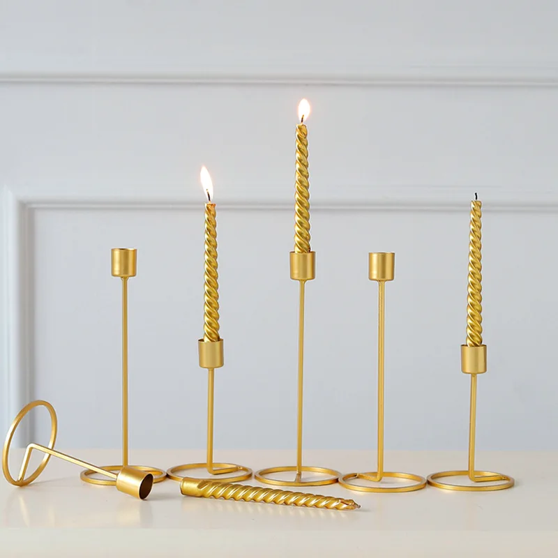 Nordic Candle holders Golden Single-Headed Iron Creative Romantic Table Placement Wedding Candleholder Metal Arrangem stick
Nordic Candle holders Golden Single-Headed Iron Creative Romantic Table Placement Wedding Candleholder Metal Arrangem stick