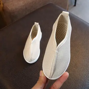 National wind boy, Hanfu shoes, tendon bottom, small children, children's canvas, one foot, handmade shoes
National wind boy, Hanfu shoes, tendon bottom, small children, children's canvas, one foot, handmade shoes