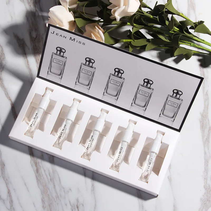 1Set Perfume For Women Atomizer Essential Oil Beautiful Package Parfum Fashion Lady Flower Fruit Fragrance With Box
1Set Perfume For Women Atomizer Essential Oil Beautiful Package Parfum Fashion Lady Flower Fruit Fragrance With Box