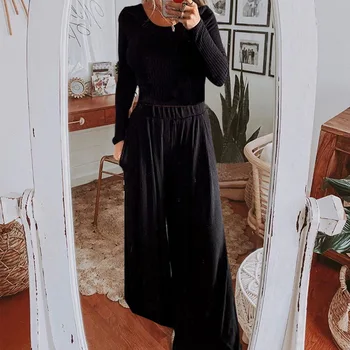 2020 Autumn Sexy Knitted Sets For Women Slash Neck Shorts Long Sleeve Tops Female New Fashion Casual Two Pieces Suits Streetwear
2020 Autumn Sexy Knitted Sets For Women Slash Neck Shorts Long Sleeve Tops Female New Fashion Casual Two Pieces Suits Streetwear