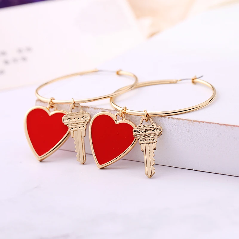 Handmade Gold Color Red Enamel Heart Key Hoop Earring For Women Wholesale Jewerly Accessory
Handmade Gold Color Red Enamel Heart Key Hoop Earring For Women Wholesale Jewerly Accessory