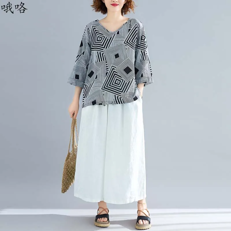 Summer Vintage Geometric Print Cotton Women T Shirt Plus Size Loose Linen Striped T-Shirts Korean Oversize Vogue Tshirts Female
Summer Vintage Geometric Print Cotton Women T Shirt Plus Size Loose Linen Striped T-Shirts Korean Oversize Vogue Tshirts Female