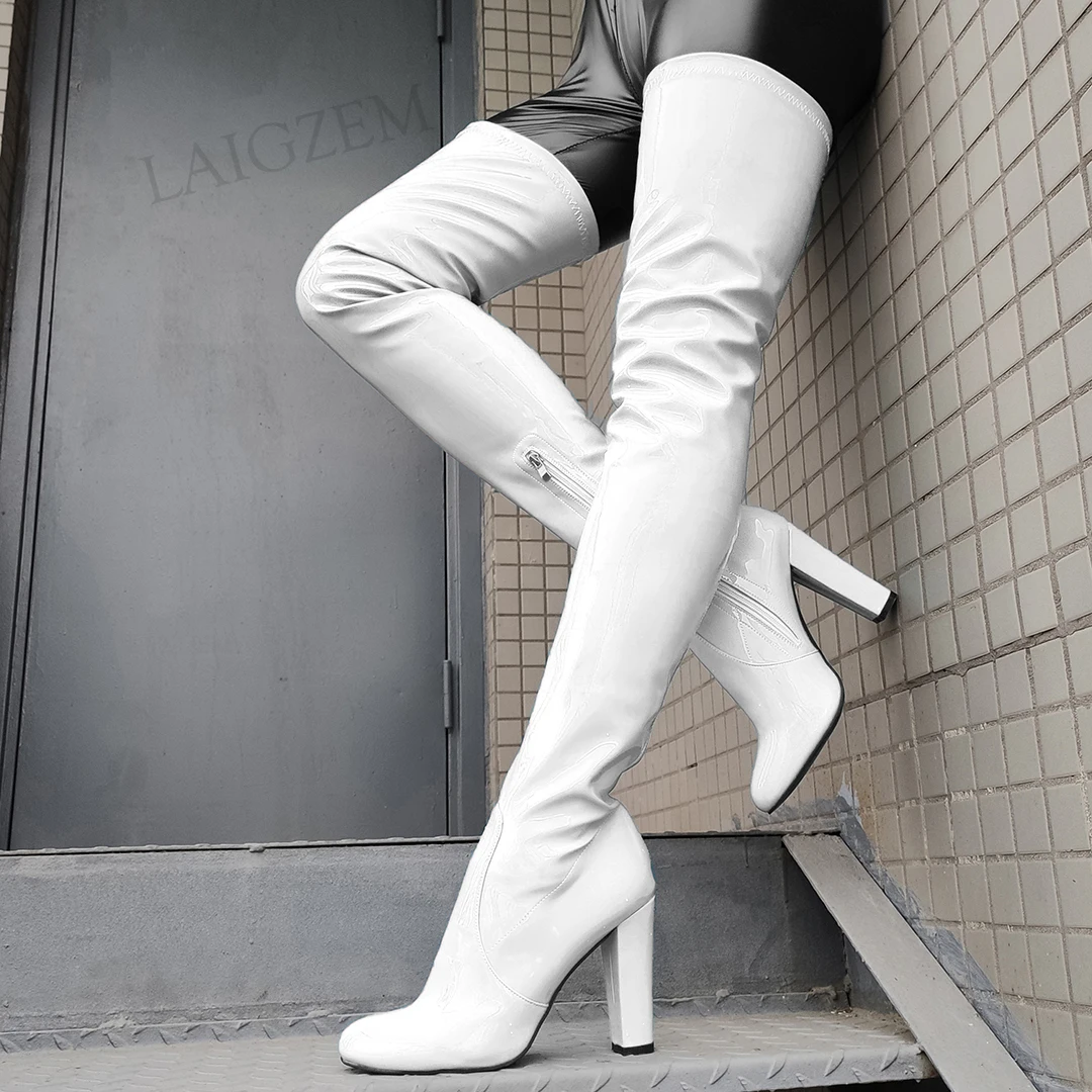 Женские вечерние поги выше колена BERZIMER, на низком толстом каблуке, с круглым носком, на молнии сбоку, для выпускного вечера, высокие женские сапоги, большой размер 44 48 52
Женские вечерние поги выше колена BERZIMER, на низком толстом каблуке, с круглым носком, на молнии сбоку, для выпускного вечера, высокие женские сапоги, большой размер 44 48 52