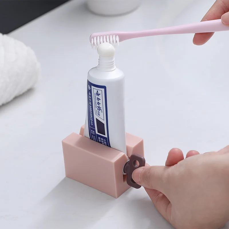 1pc Toothpaste extruder manual toothpaste extruder bathroom products Cosmetics Facial Cleanser squeezer lazy squeeze
1pc Toothpaste extruder manual toothpaste extruder bathroom products Cosmetics Facial Cleanser squeezer lazy squeeze