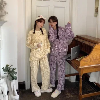 Warm Pajamas for Women Coral Fleece Winter Pyjamas Women Leopard Home Clothes for Women Coral Velvet Sleepwear Set Pijamas Mujer
Warm Pajamas for Women Coral Fleece Winter Pyjamas Women Leopard Home Clothes for Women Coral Velvet Sleepwear Set Pijamas Mujer