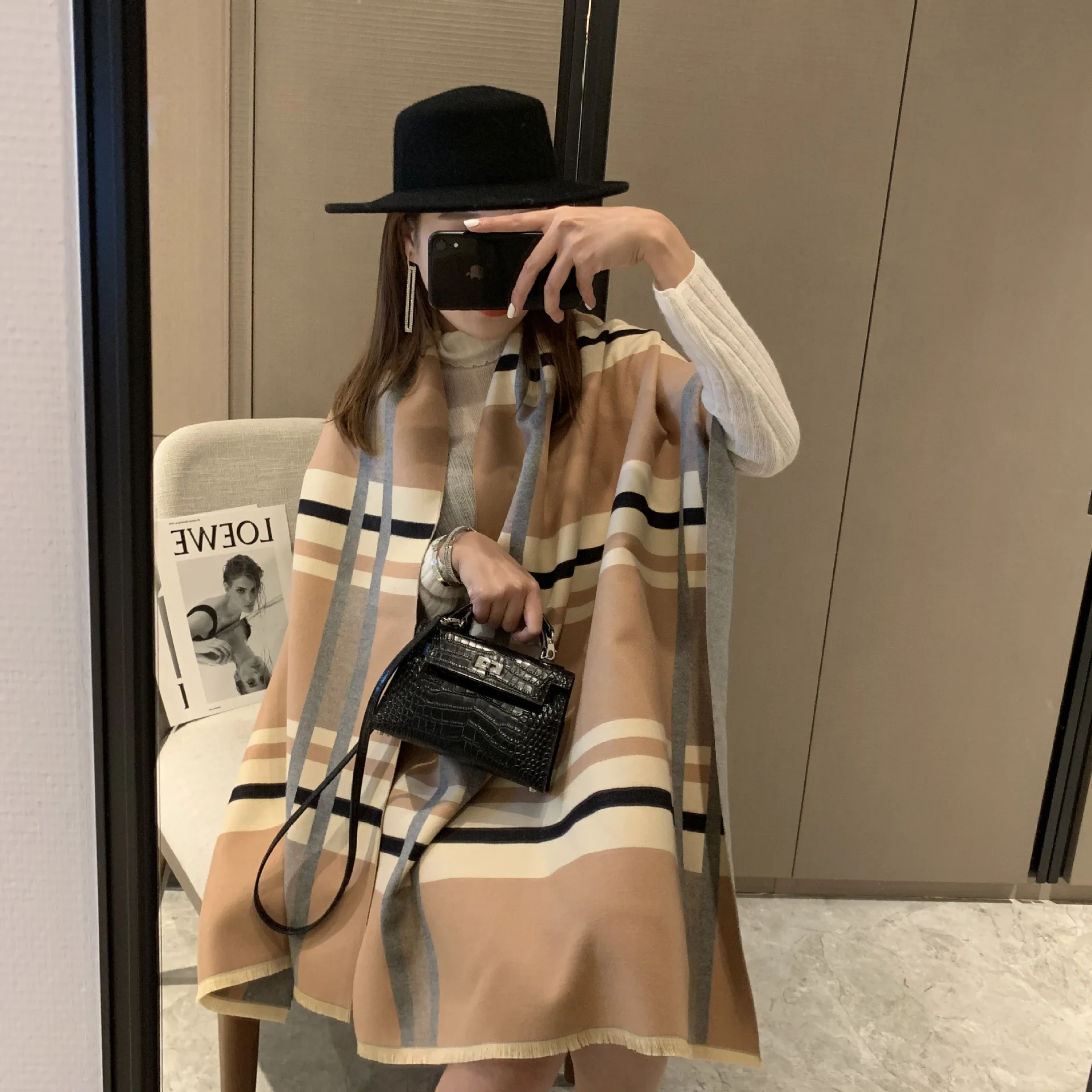 winter imitation cashmere scarf tassel fashion Plaid shawl thickened and warm, double-sided and versatile heavy shawl
winter imitation cashmere scarf tassel fashion Plaid shawl thickened and warm, double-sided and versatile heavy shawl