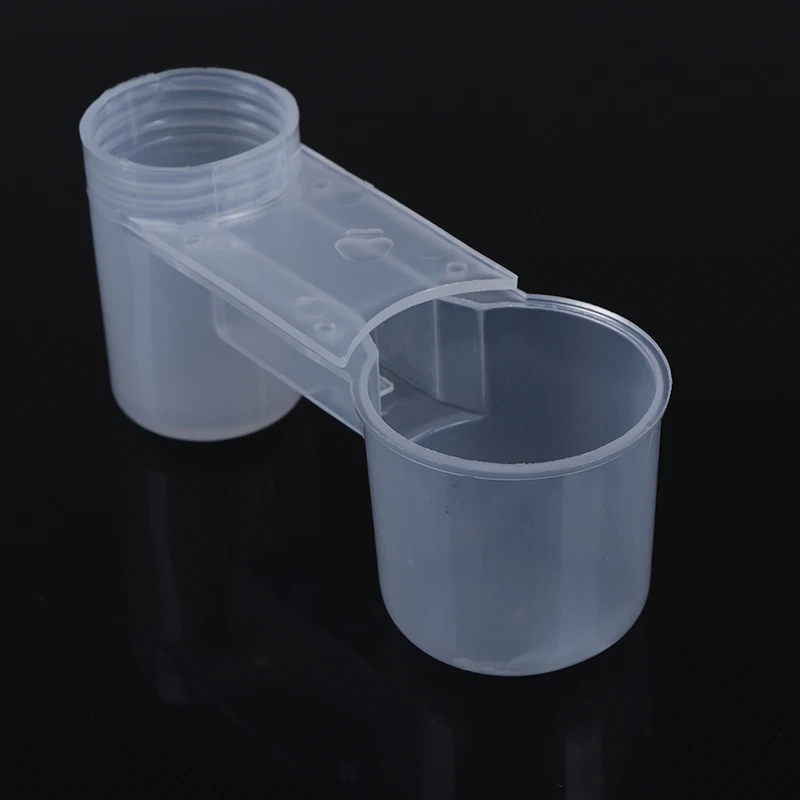 Bird Feeder Farming Equipment Parrot Bird Drinker Practical Plastic Water Drinker Cup Bowl For Pigeons Feeder Waterer Clip
Bird Feeder Farming Equipment Parrot Bird Drinker Practical Plastic Water Drinker Cup Bowl For Pigeons Feeder Waterer Clip
