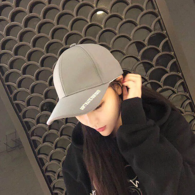Hat Women's Spring And Summer Lettered Baseball Cap Korean-style Versitile Fashion Sun-resistant Topee Casual Youth Couples Brim
Hat Women's Spring And Summer Lettered Baseball Cap Korean-style Versitile Fashion Sun-resistant Topee Casual Youth Couples Brim