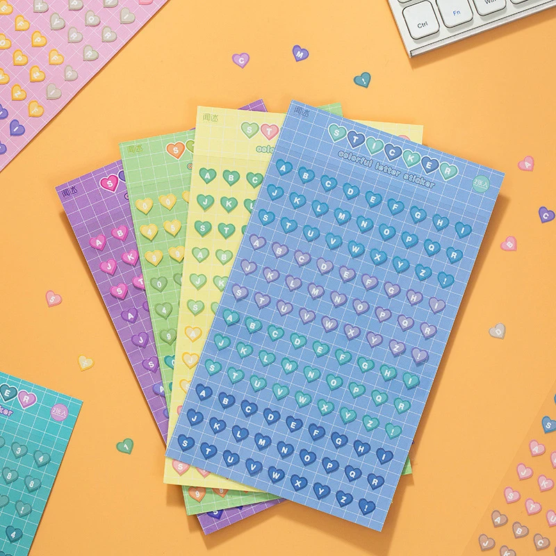 2 шт., декоративные наклейки с надписью «любящее сердце»
2 шт., декоративные наклейки с надписью «любящее сердце»