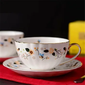AMERICAN COUNTRY STYLE CERAMIC COFFEE CUP AND SAUCER SET UPSCALE BONE CHINA FLOWER TEA CUP HOUSEHOLD WATER COFEE WARE
AMERICAN COUNTRY STYLE CERAMIC COFFEE CUP AND SAUCER SET UPSCALE BONE CHINA FLOWER TEA CUP HOUSEHOLD WATER COFEE WARE