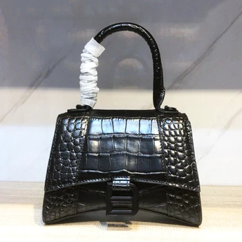 mini handbag designer ladies luxury bags crossbody bags for women Luxury handbags women bags 2020 genuine leather bag
mini handbag designer ladies luxury bags crossbody bags for women Luxury handbags women bags 2020 genuine leather bag