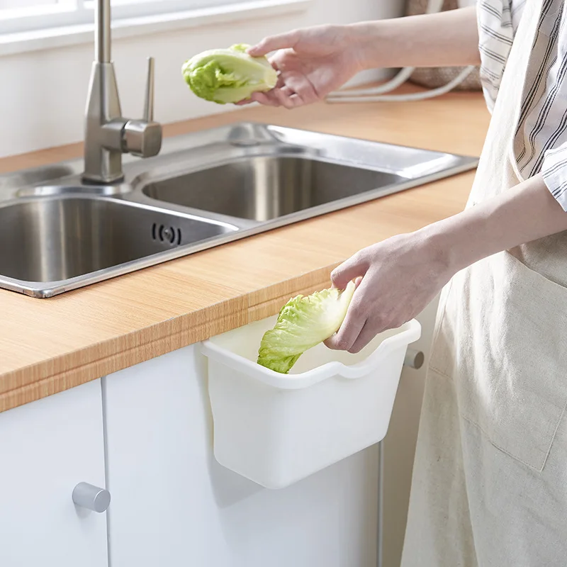 Creative Kitchen Hanging Desktop Trash Bin Cabinet Door Back Splint Hanging Debris Garbage Storage Bucket Manufacturers Wholesal
Creative Kitchen Hanging Desktop Trash Bin Cabinet Door Back Splint Hanging Debris Garbage Storage Bucket Manufacturers Wholesal